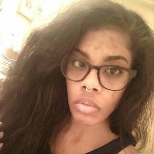 Meet your Posher, Elaina